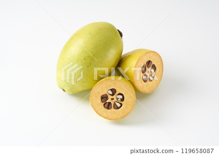 Quince fruit image 119658087