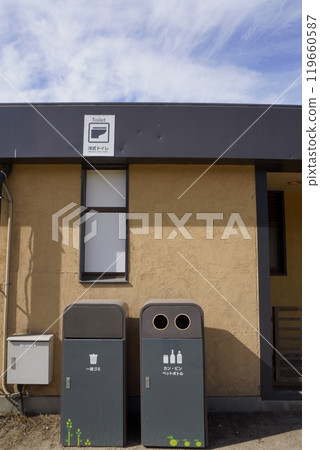 Scenery of a tourist spot with trash cans and toilet signs Scenery of a tourist spot with trash cans and toilet signs 119660587