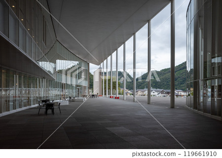 Okayama Prefecture Niimi City Cultural Exchange Center Manabi Hiroba Niimi Library 119661910