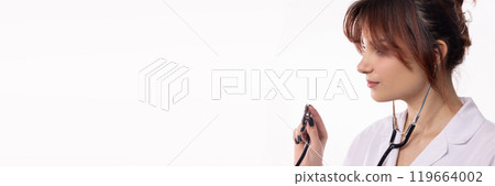 A qualified Health Professional utilizing a Stethoscope in a Clinical Healthcare Setting 119664002