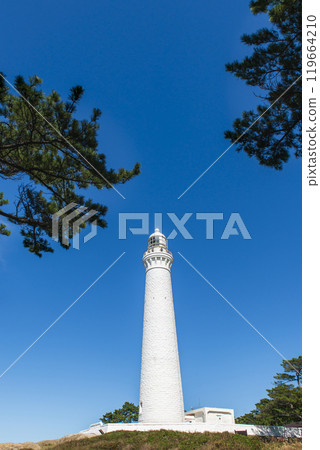 Izumo Hinosaki Lighthouse shines against the blue sky 119664210