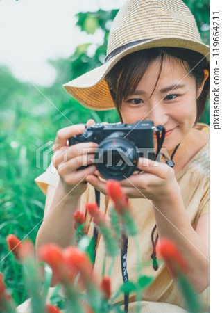 Camera girls 119664211