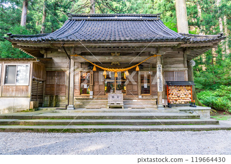 小山神社足倉中宮（神山立山的山拜）祈禱堂（參拜堂）（富山縣中新川郡立山町） 119664430