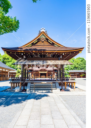 The worship hall of the guardian shrine of Jonan-gu Shrine (Hojo-no-Taisha) Imperial villa (Nakajima Toba-Rikyu-cho, Fushimi-ku, Kyoto City) 119665903