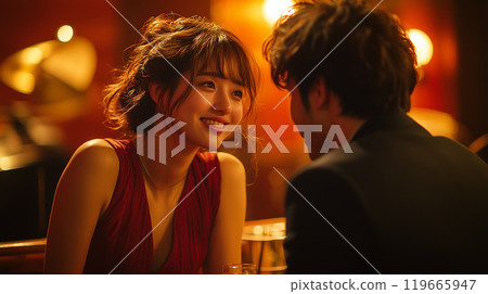 Young couple enjoying live music at a jazz bar 119665947