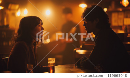 Young couple enjoying live music at a jazz bar 119665948