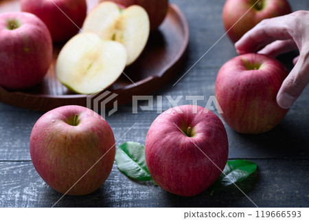 Nagano Prefecture Shinano Sweet (apple) black background 119666593