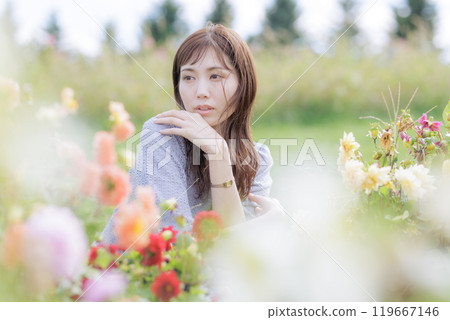 female, females, lady 119667146