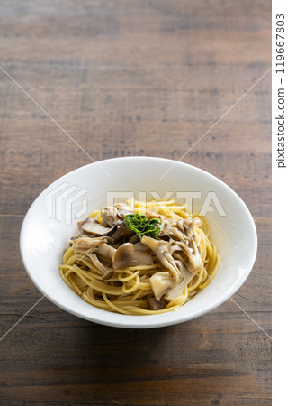 蘑菇意大利面 119667803