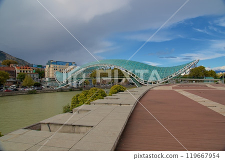 Bridge of Peace, steel and glass construction pedestrian bridge over Kura Mtkvari river in central Tbilisi, Georgia Bridge of Peace, steel and glass construction pedestrian bridge over Kura Mtkvari river in central Tbilisi, Georgia 119667954
