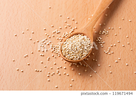 Raw quinoa 119671494