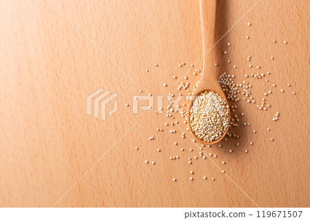 Raw quinoa 119671507