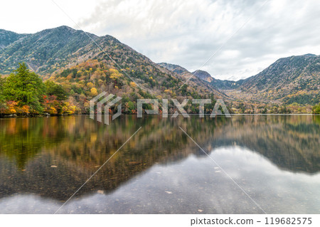 The deepening autumn foliage of Oku-Nikko 119682575