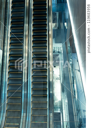 Long escalator 119683956