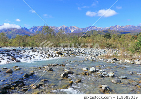 Autumn in Hakuba: Mountain streams and the Northern Alps 119685019