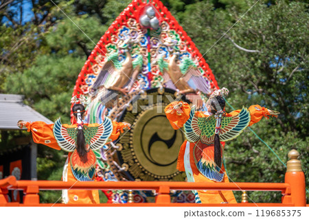 A dancer of Karyobin, a performance at the Autumn Kagura Festival held at Ise Shrine in Ise, Mie Prefecture A dancer of Karyobin, a performance at the Autumn Kagura Festival held at Ise Shrine in Ise, Mie Prefecture 119685375