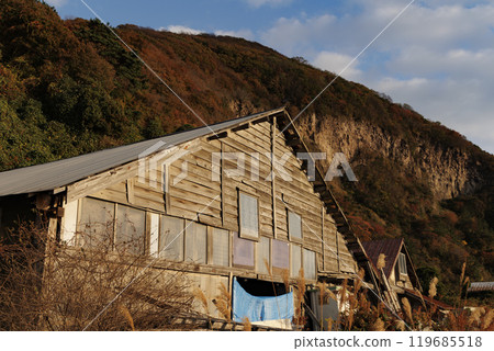 [Landscape photo] Evening, colorful ruins, Irifune-cho, Hakodate City, autumn, late October, a bit sentimental 119685518