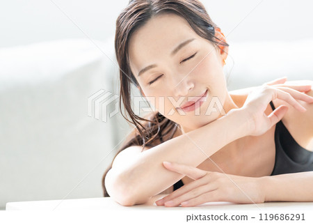 Esthetic image of young women image Esthetic image of young women image 119686291