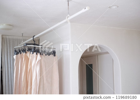 Indoor drying 119689180