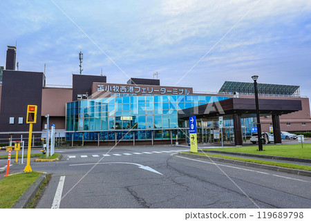 北海道苫小牧市苫小牧西港渡輪碼頭 119689798