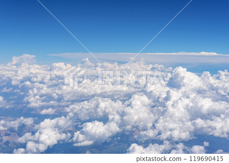 An endless sea of clouds 119690415