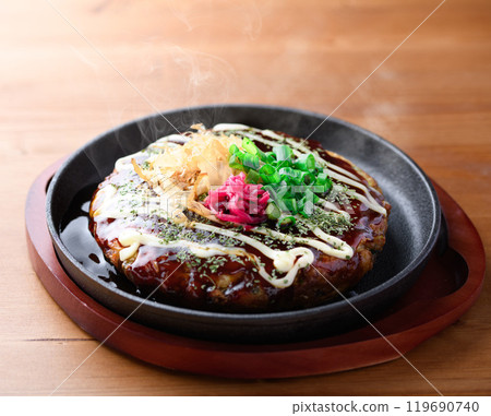 Okonomiyaki 119690740