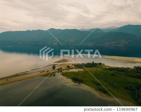 Aerial view of Teletskoye lake in the Altai Mountains in summer. 119690967