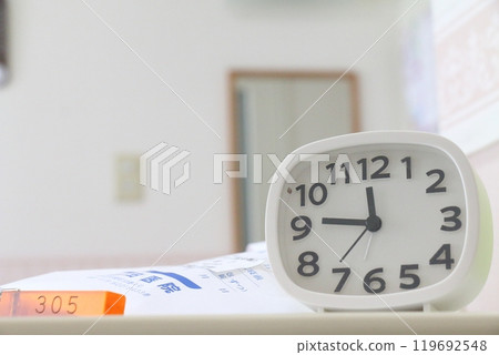 Image of a hospital room 119692548