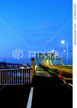 Scenery of the Izumi Tama River and the Noborito prefectural border at dawn, Tama Aqueduct Scenery of the Izumi Tama River and the Noborito prefectural border at dawn, Tama Aqueduct 119692563