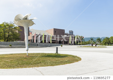 The architectural landscape of the Kaohsiung Museum of Fine Arts in Taiwan is located in the Neiweipi Cultural Park Area of Kaohsiung. The architectural landscape of the Kaohsiung Museum of Fine Arts in Taiwan is located in the Neiweipi Cultural Park Area of Kaohsiung. 119695277