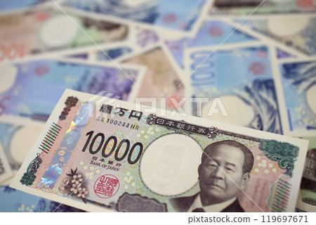 10,000 yen note Japanese paper currency 119697671