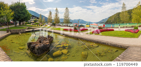 A scenic view of the lakeside town of Strobl by Lake Wolfgangsee, Austria. 119700449