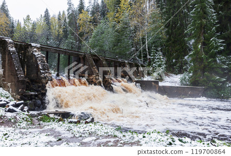 Volchya river, coastal landscape photography with broken dam 119700864