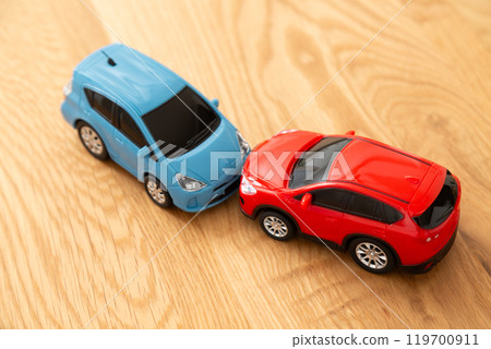汽車交通事故圖片 119700911