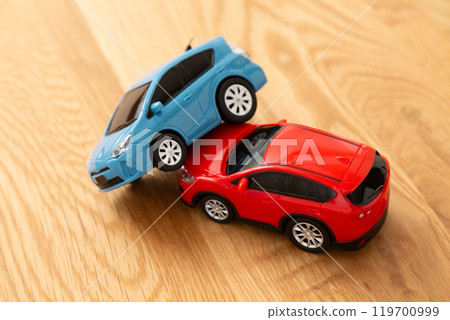 汽車交通事故圖片 汽車交通事故圖片 119700999