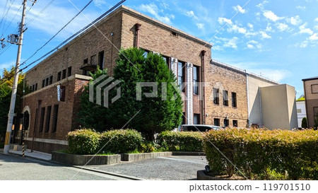 Ashiya Monolith: A famous architectural work from the former Ministry of Communications Annex 119701510