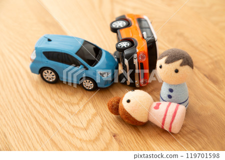 汽車交通事故圖片 119701598