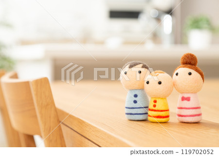 Living room, dining room, kitchen and family dolls 119702052