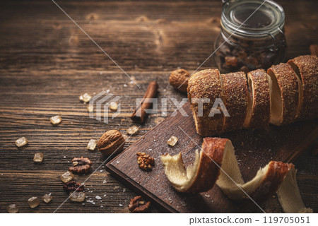Delicious chimney cake Delicious chimney cake 119705051