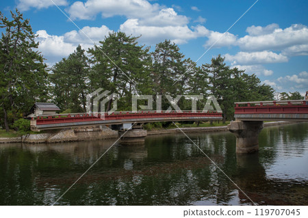 Amanohashidate's rotating bridge after it was retracted 119707045