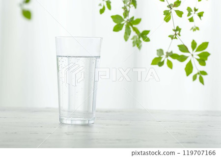 預防中暑〜冷水影像03 119707166