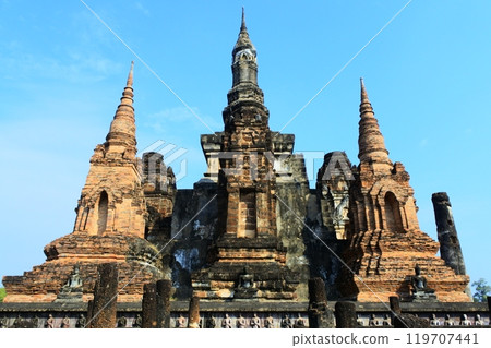Wat Mahathat, Sukhothai, Thailand 119707441
