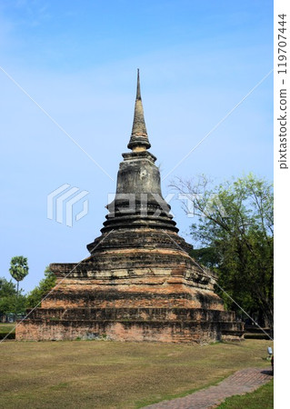 Wat Mahathat, Sukhothai, Thailand Wat Mahathat, Sukhothai, Thailand 119707444