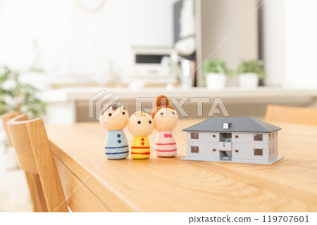 Apartment living room and family dolls 119707601