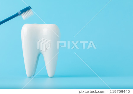Brush your teeth properly01 119709440