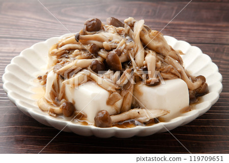 蘑菇醬豆腐 119709651