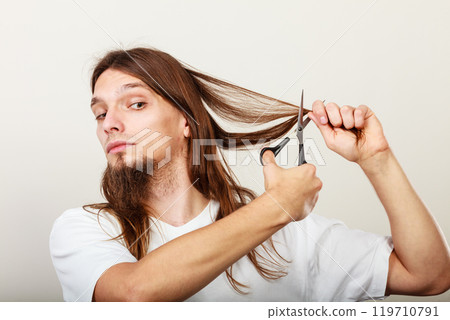 Barber cutting hair Barber cutting hair 119710791