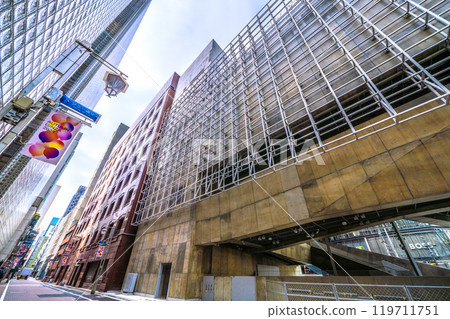 日本東京城市景觀、東京地鐵銀座車站入口和索尼街等景觀=10月27日 日本東京城市景觀、東京地鐵銀座車站入口和索尼街等景觀=10月27日 119711751