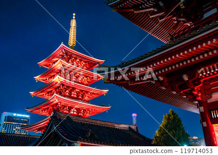 Senso-ji temple by night in Asakusa, Taito City, Tokyo, Japan 119714053