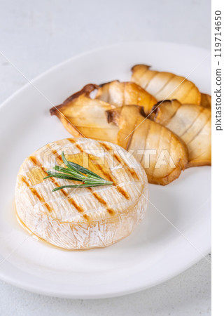 Camembert with eryngii 119714650